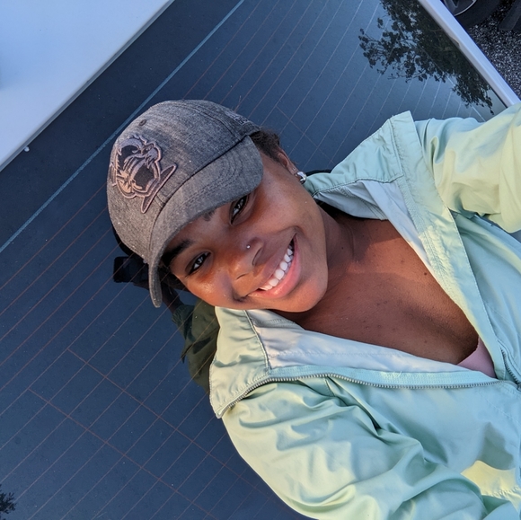 Meet your Posher, Haylee - Picture 1 of 7